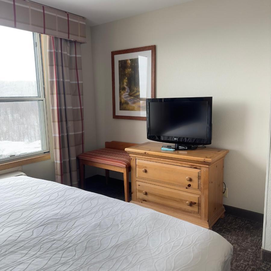 Duluth Inn & Suites Near Spirit Mountain Exterior photo
